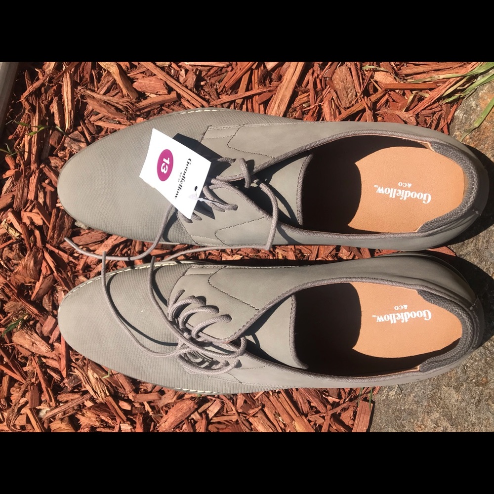 Size 13 men’s dress shoes Target NWT